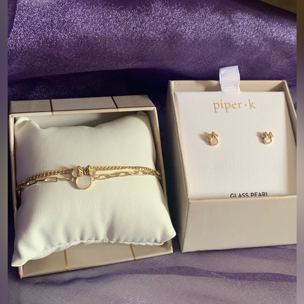 Disney Mini mouse Bracelet + earrings set